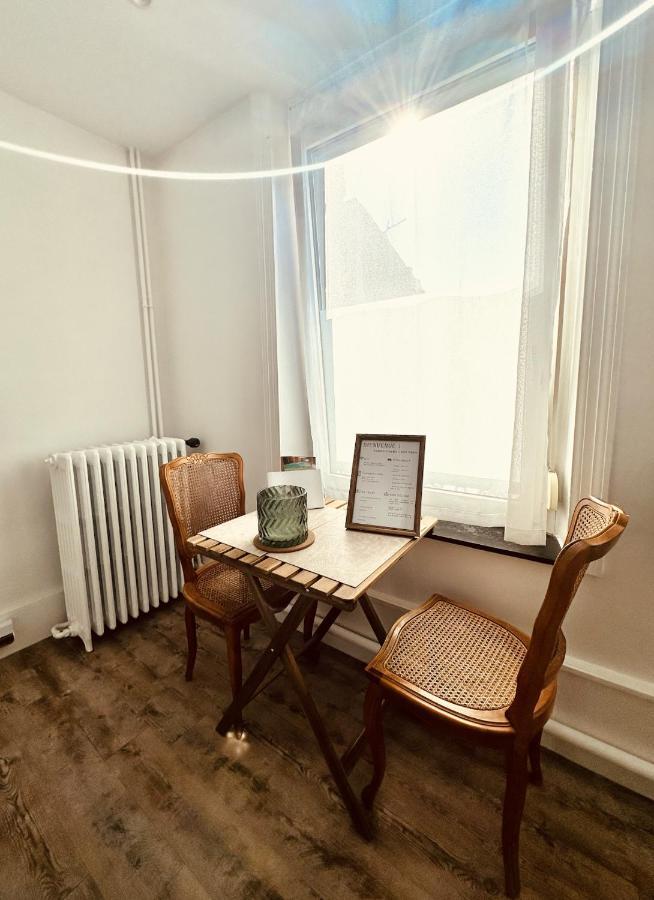 1 Du Celinie Apartment