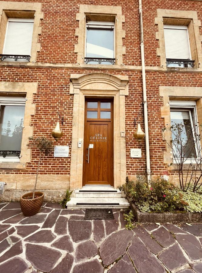 1 Du Celinie Apartment